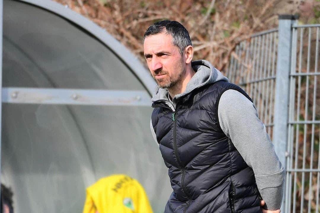 ロベルト・ヒルバートのインスタグラム：「#coach #kleeblatt #1903 #hardwork #lifeisgood #god #mh #baba」