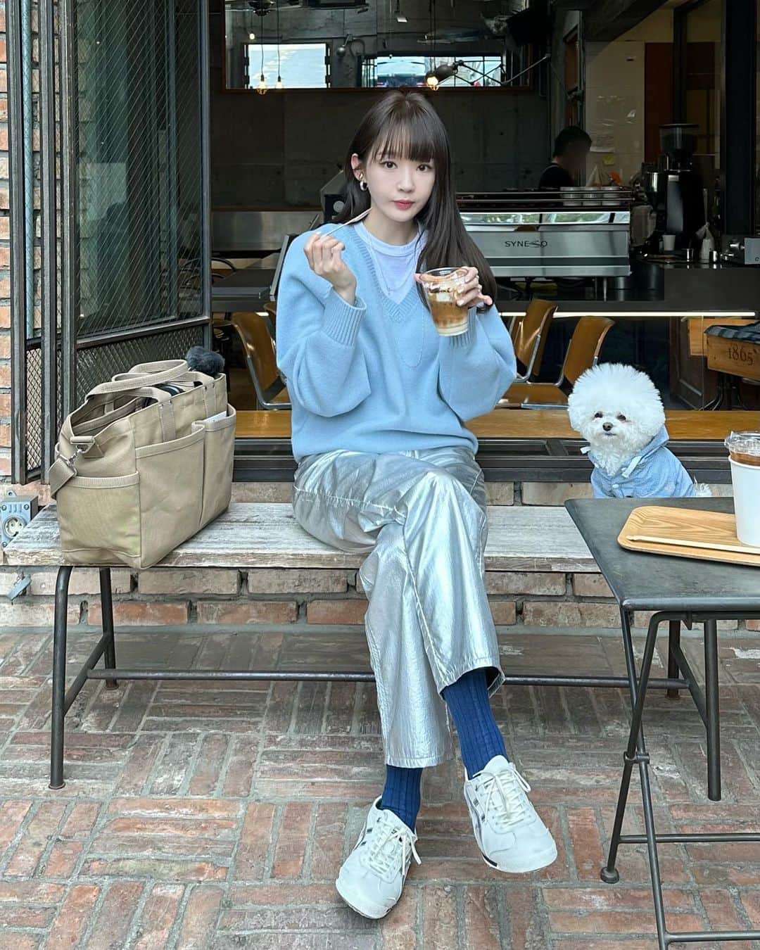 カン・ミンギョン のインスタグラム：「히히 후지랑 커플 🤹🏻‍♀️」