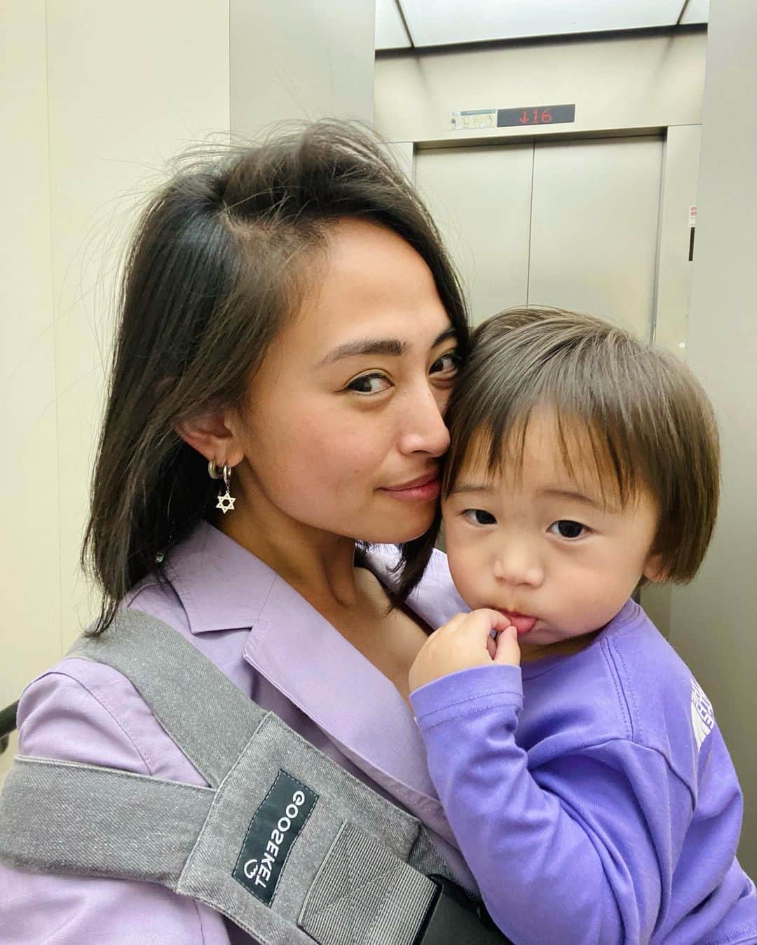 世礼奈のインスタグラム：「I'm only who I am today thanks to you.  Children are born into this world to make parents learn.  So mothers should also grow as a person with their children. Thank you for coming into my life.  People become stronger when they have someone they want to make happy.  #BelovedSon #愛息子 #1Year5month #1歳5ヶ月 #17months #生後17ヶ月 #17monthsBoy #生後17ヶ月男の子 #BoyMam #男の子ママ #DotingParent #親バカ #SingleMother #シングルマザー #MamaSerena #ママセレナ」