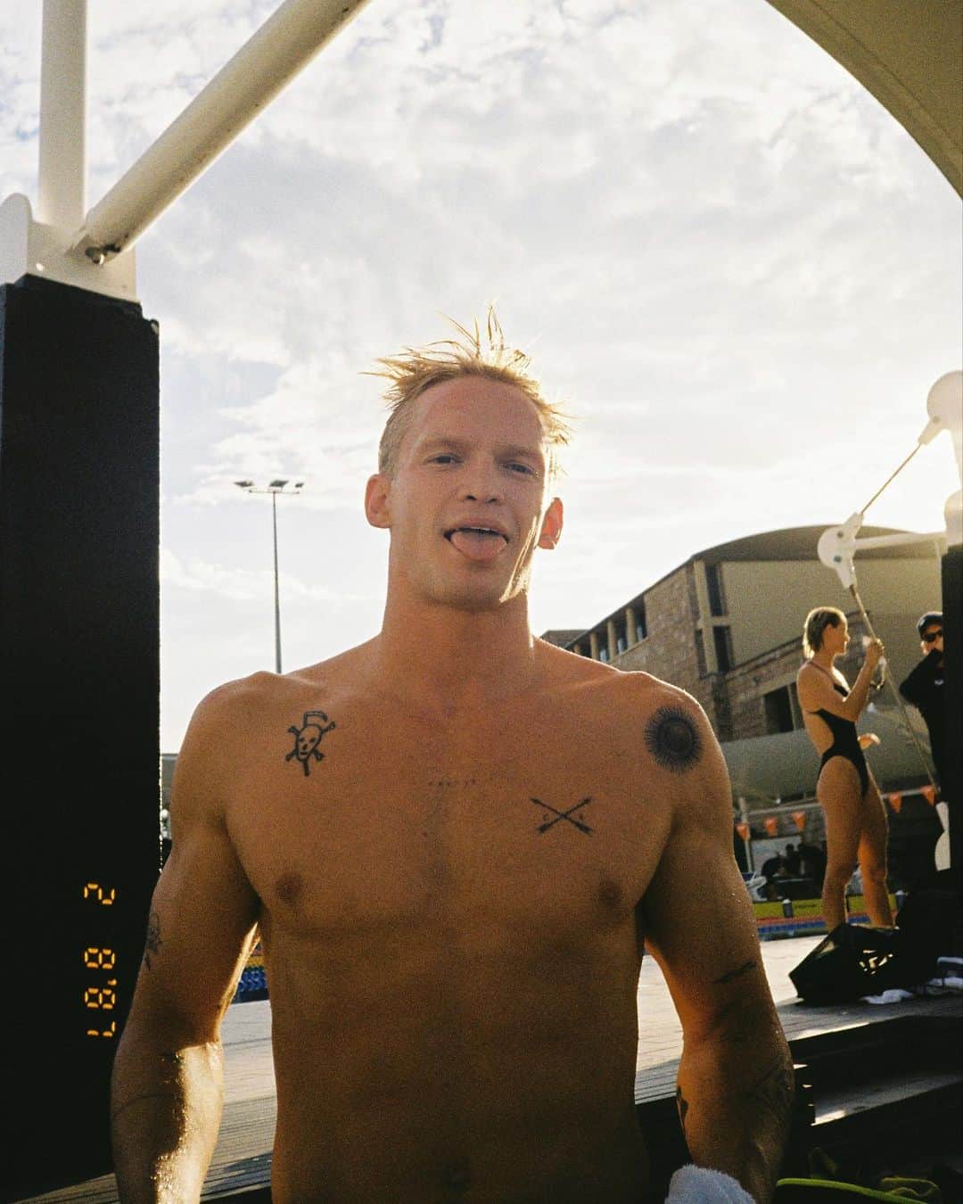 コーディー・シンプソンのインスタグラム：「Swimming is cool!   Training camp film by @joshesmithh. Gold Coast, Australia.」