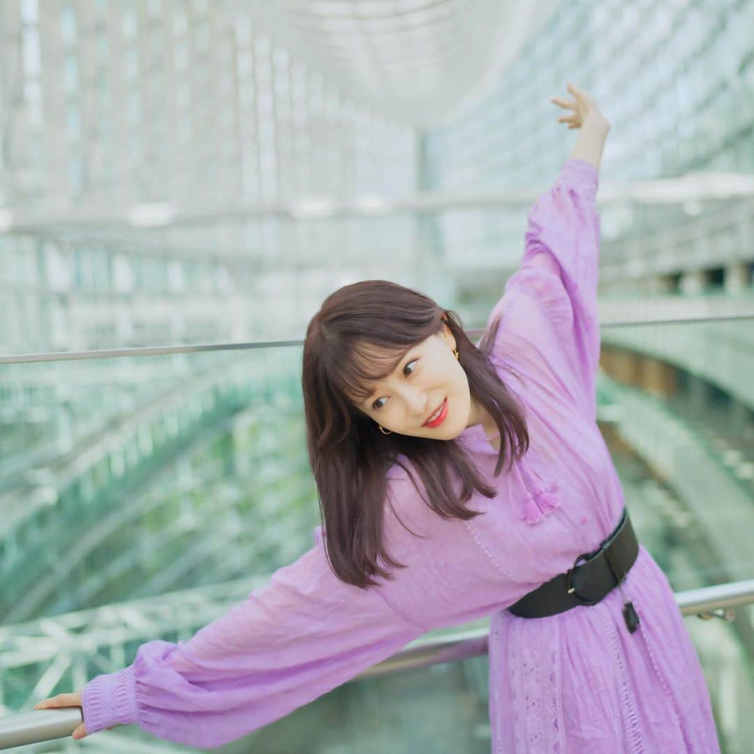 岡部磨知のインスタグラム：「無事にまた1つ年を重ねました🌸 いつも支えてくれる皆様に、心から感謝しております。本当にありがとうございます。 そして、年々心身の健康の大切さを実感しています。。 健康に気をつけながら、さらに人生、攻めていきたいと思います🔥🔥🔥  #violin  #musician」
