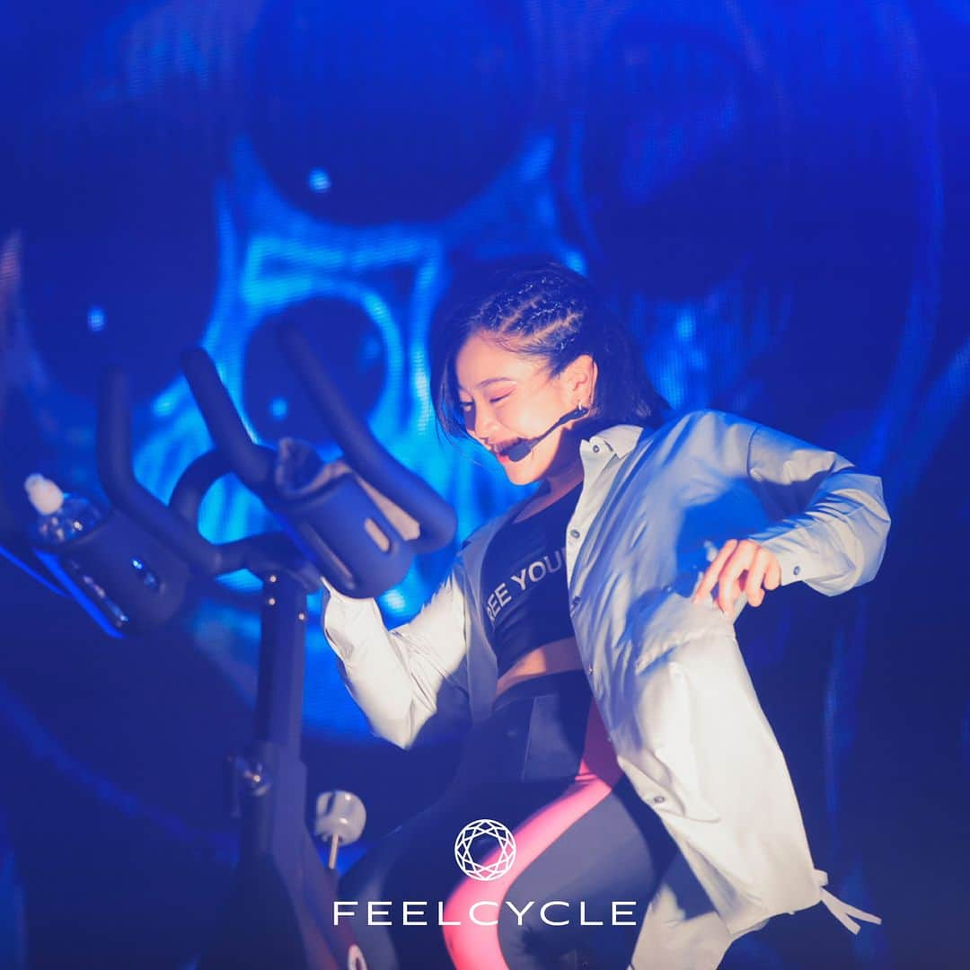 FEELCYCLE (フィールサイクル) さんのインスタグラム写真 - (FEELCYCLE (フィールサイクル) Instagram)「⁡⁡ ◆New Program Information◆  新プログラム、同時に３つリリースが決定！  常に最新の音楽を堪能できる大人気プログラムFEEL NOW「SILVER」の曲が最新曲となって登場！初心者の方も受講しやすい強度になっています。  初心者向けの全身燃焼プログラムBB1シリーズに「GRMY 65」のリリースが決定！主に第65回グラミー賞のノミネート、受賞曲で作成されたプログラムです。  全身燃焼プログラムBB2シリーズに「BRIT 2023」のリリースが決定！主にブリット・アワード 2023のノミネート、受賞曲で作成されたプログラムです。  あなたは、FEELCYCLEで音楽とひとつになる。 LET THE MUSIC TAKE YOU AWAY.  〈FEEL NOW:SILVER〉〈BB1 GRMY 65〉〈BB2 BRIT 2023〉 4/10より全国のスタジオで順次リリース！ ※4月9日まで現在のFEELNOW:SILVERのプレイリストの提供となり、 4月10日より最新曲のプレイリストにて提供となります。 ※Apple Musicのプレイリストは4月11日より最新曲に更新されます。 予約開始は3/24(Fri)20:00頃を予定しています。  #45分で約800kcal消費 #滝汗 #ストレス解消 #ストレス発散 #ダイエット #腹筋 #feelcycle #フィールサイクル #feel #cycle #morebrilliant #itsstyle #notfitness #暗闇フィットネス #バイクエクササイズ #フィットネス #ジム #音楽とひとつになる #洋楽好きと繋がりたい #洋楽 #最新曲 #NEW #hot #FEELNOW #GRAMMY #BRIT」3月23日 11時00分 - feelcycle_official