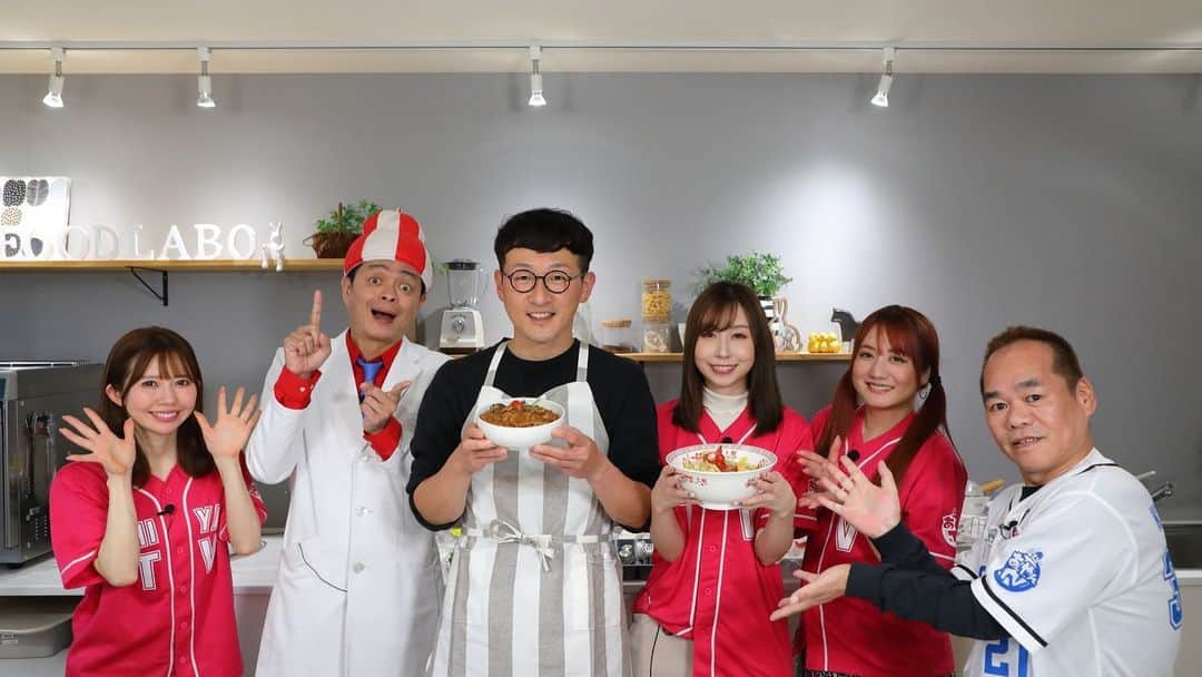馬場裕之のインスタグラム：「福岡県の「ボートレース芦屋」場内フードコートALBAさんで、僕の考案メニューが3月24日25日の2日間限定で販売されます👨‍🍳 今回はボートレース芦屋のYouTube出演者の皆さんが、場内レストランのアレンジメニューを考えるという企画だったんですが、僕もそこに参加させていただきました🚤 詳細はボートレース芦屋YouTube「あしやんTV」の動画でチェックしてください🤞 僕も出演してます🤞 また、明日3月24日はYouTubeの予想生配信に出演します🫡 YouTube「あしやんTV」にてサムネイルが目印！ ボートレース、当たるかな～？ お楽しみに～✨  #料理 #カツ丼 #ちゃんぽん (#最強の助っ人がやってきたの巻) #ボートレース芦屋 #あしやんTV #ロバート馬場 #PR」