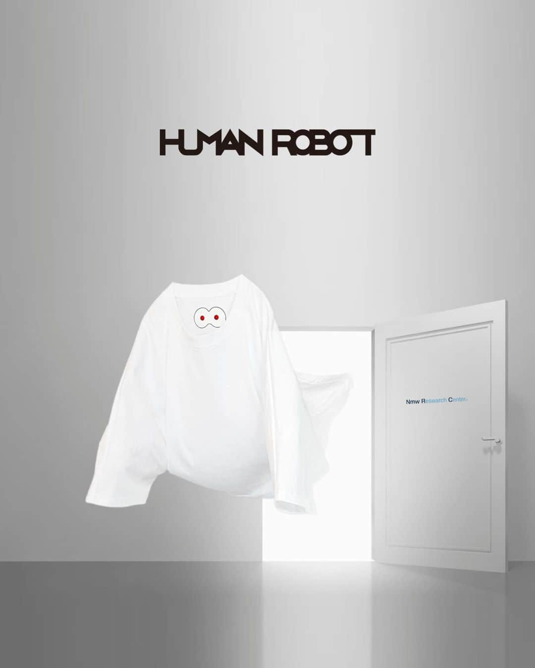 NEONSIGNのインスタグラム：「@humanrobot_toys × Nmw R.C.  GhosTee Shirts  エレガンスなカッティングラインとHuman Robotのアイコニックな要素が融合したTシャツ。 背中のハンガーのアートワークは蓄光プリントを施しております。  ・ワイドフィット ・ドルマンスリーブ ・クルーネック ・蓄光プリントロゴ入り（ハンガーロゴ） ・コットン100%」