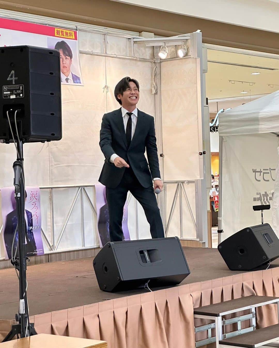 伊達悠太さんのインスタグラム写真 - (伊達悠太Instagram)「昨日は、静岡県三島市の「日清プラザ」さんにてキャンペーンでした🫡  平日のお忙しい中をたくさんの方々にお越しいただきましてありがとうございました🙏🏼  #静岡県 #三島市 #日清プラザ #涙のララバイ #キャンペーン #伊達悠太」3月23日 14時51分 - dateyuta1130