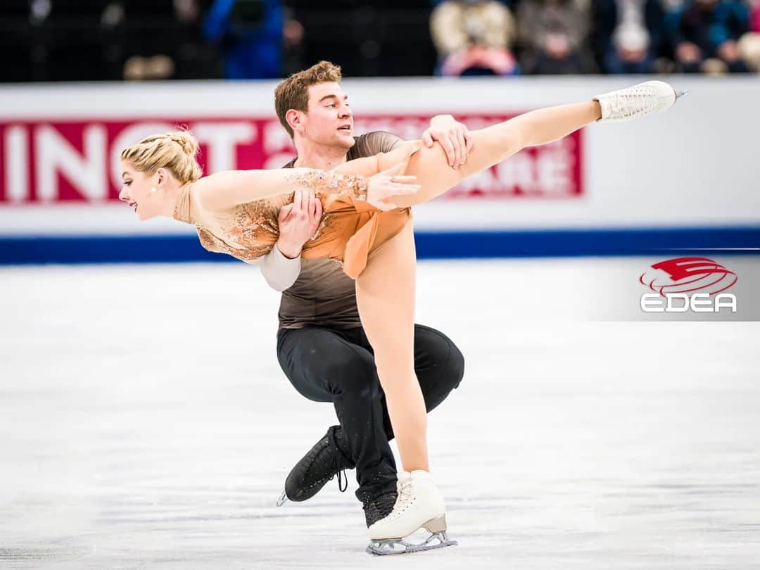 アレクサ・シメカさんのインスタグラム写真 - (アレクサ・シメカInstagram)「🥈ALEXA KNIERIM & BRANDON FRAZIER 🇺🇸 Huge congratulations guys on great performances!🙌🏽  . . . #edeafamily #edeaskates #madeinitaly #WorldFigure #edeaicefly #edeaconcerto」3月23日 17時53分 - alexa_knierim