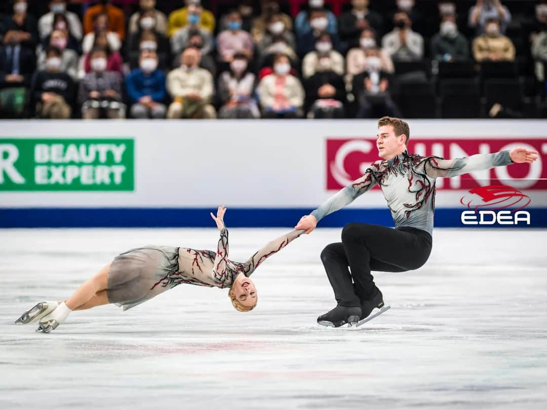 アレクサ・シメカさんのインスタグラム写真 - (アレクサ・シメカInstagram)「🥈ALEXA KNIERIM & BRANDON FRAZIER 🇺🇸 Huge congratulations guys on great performances!🙌🏽  . . . #edeafamily #edeaskates #madeinitaly #WorldFigure #edeaicefly #edeaconcerto」3月23日 17時53分 - alexa_knierim