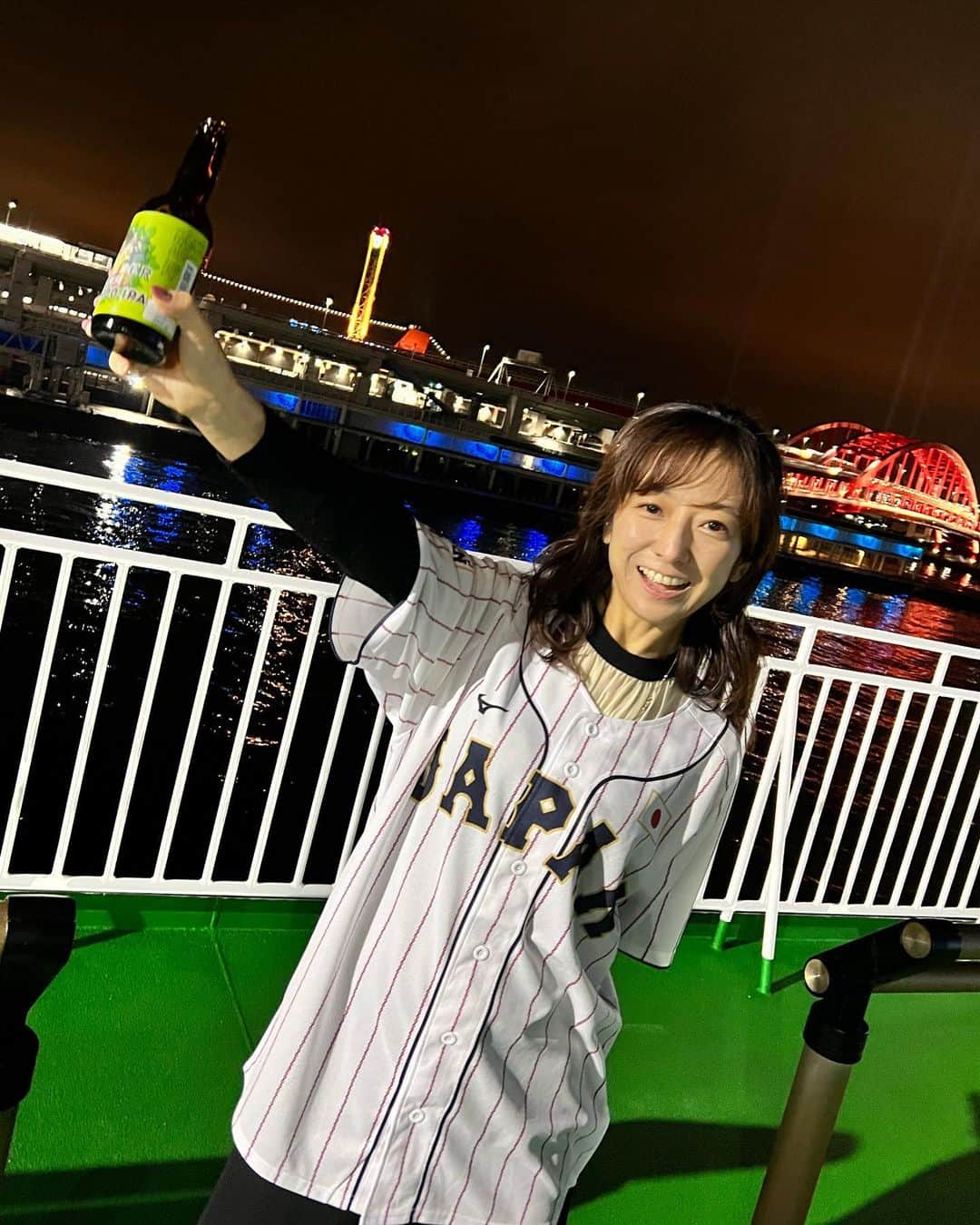 佐藤彩さんのインスタグラム写真 - (佐藤彩Instagram)「侍ジャパン⚾️ 世界一おめでとうございました！！  胸熱なプレーに心打たれ 自分も楽しんで頑張ろうと思えるような 原動力になりました！！  たくさんの感動をありがとう🥹✨ . . . このユニフォーム… もちろん試合観戦でも着たけれど  いろんなところで着たなぁ😂 それも良き思い出🥹  3年後も楽しみに 大事にしまっておこう😌  #WBC #侍ジャパン #お疲れさま #感動をありがとう #ユニフォーム #また3年後」3月23日 17時58分 - hbc_ayasato