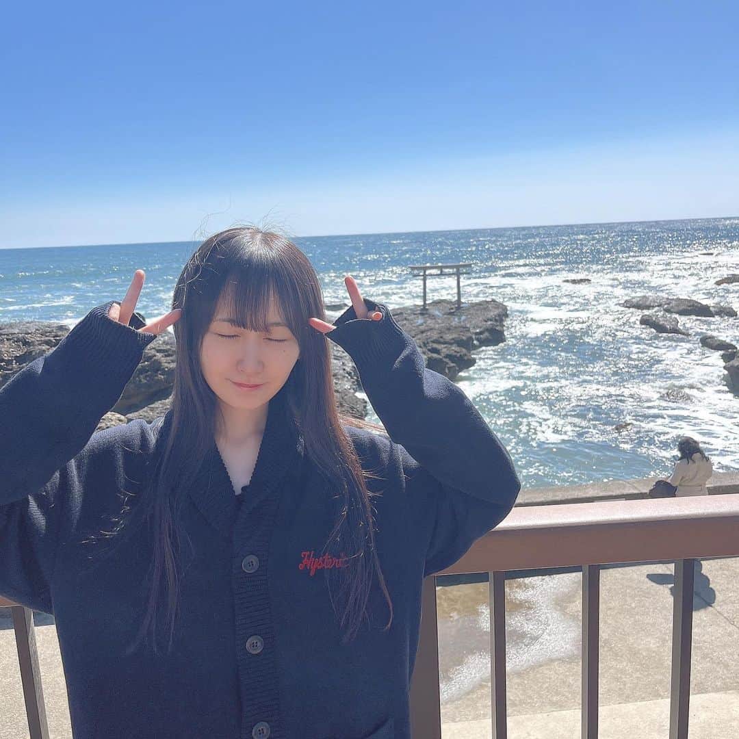 山邊歩夢のインスタグラム：「☁️🫶🏻☁️ * * お気に入りのお洋服でおでかけすると よりるんるんするよね！ * *」