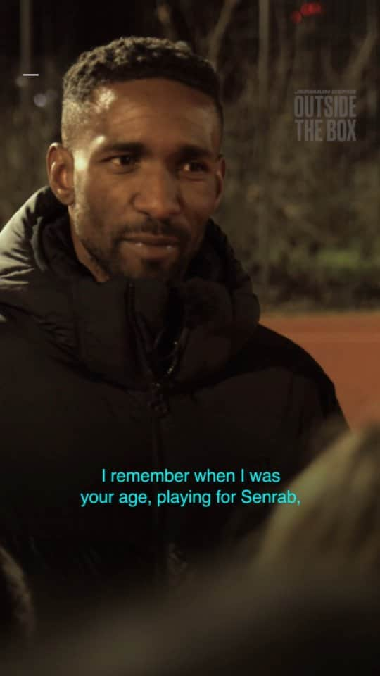 ジャーメイン・デフォーのインスタグラム：「'If you work hard and dedicate yourself, you never know what can happen' ⚽️💪  Jermain Defoe returns to @Senrab_FC, the club that set him on the way to stardom...  🎧 Listen to 'Jermain Defoe: Outside The Box' now on BBC Sounds」