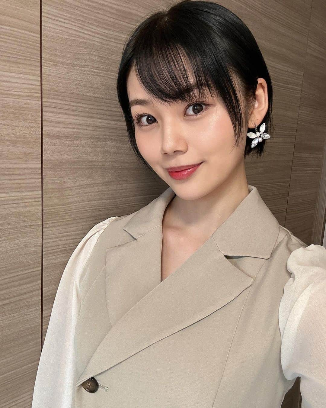 長野じゅりあさんのインスタグラム写真 - (長野じゅりあInstagram)「・ ・ いつもの美容院で縮毛とトリートメントしてもらった🧡🧡🧡 ・ 毎回理想通りの仕上がり🌟 通ってもう3年くらいかな？ いつもありがとうございますw ・ ・ #美容院　#恵比寿　#liss恵比寿　#縮毛　#トリートメント」3月23日 18時54分 - juria_210