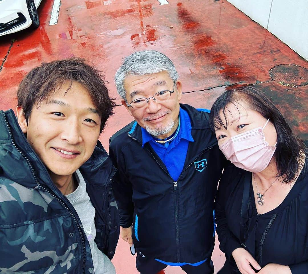 井出有治のインスタグラム：「本日はClicccarの取材で🛞TOYO TIREさんの新製品を試乗！  巨匠 平田さんに撮って頂きました👀 僕の最後のフォーミュラレースを撮ってもらったのも平田さんでした。感謝🙏🏼  #Clicccar #クリッカー #三栄」