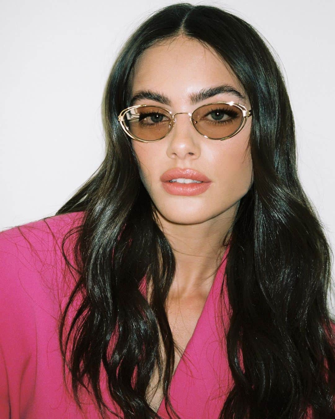 Yael Shelbiaのインスタグラム：「GET YOURSELF READY  NEW COLLECTION IS HERE @cattleya_eyewear 💖」