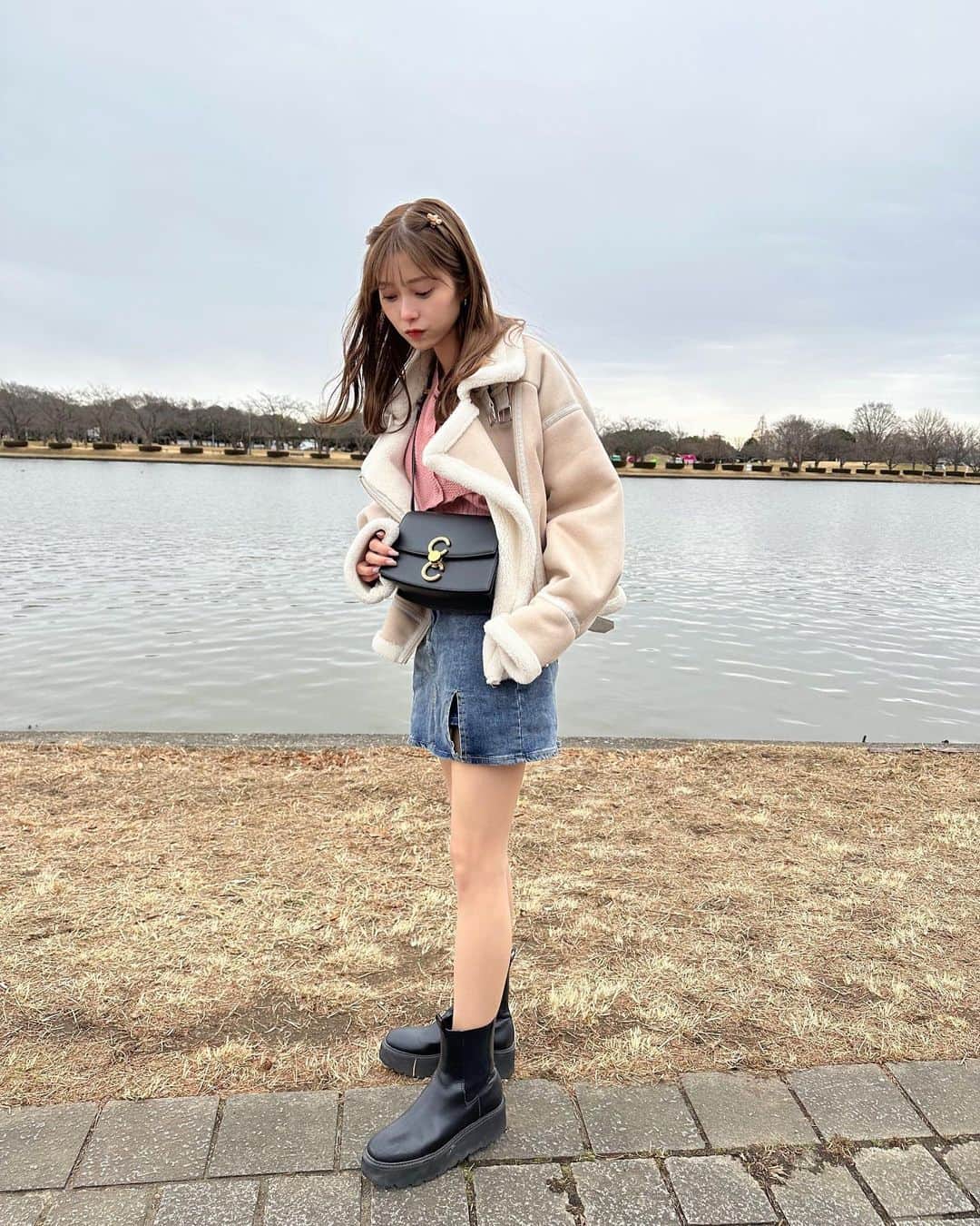 松川星さんのインスタグラム写真 - (松川星Instagram)「⁡ とてもとても寒かった日🫣🍃 雨で桜が散りませんように、、」3月23日 19時51分 - akarin__rin