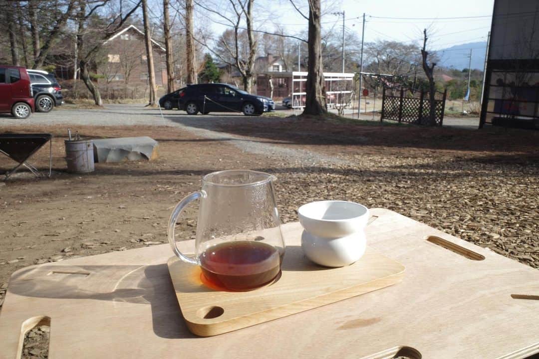 石井輝明さんのインスタグラム写真 - (石井輝明Instagram)「山梨、小淵沢。 大自然の中で飲むコーヒーはやっぱり格別。 コーヒー自体が美味しいのもあるけど。  小淵沢良かったなぁ。  #寺崎コーヒー小淵沢 #cafe #coffee #カフェ #コーヒー #喫茶店 #山梨カフェ #小淵沢カフェ #カフェ芸人」3月23日 20時04分 - comandanteishii