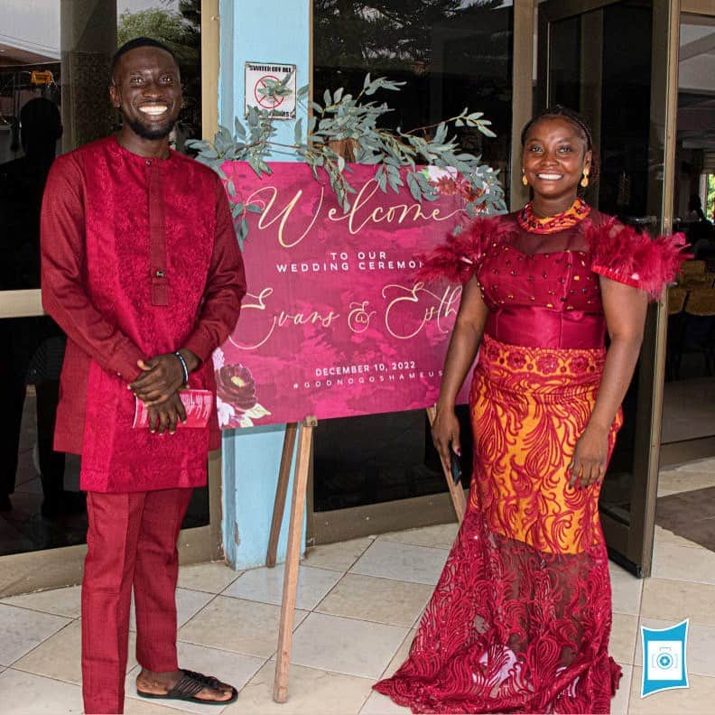 Ŝ Ŋ Ą Ƥ☻Ƥ Ą Ŋ Ĕ Ĺ?Ğ Ƕ SMMのインスタグラム：「.  Wishing a lifetime of love and happiness to the new Mr. and Mrs. 🎉 Congratulations on your special day! 💍❤️ #HappilyEverAfter #WeddingGoals"  . #makingsmileyfaces」