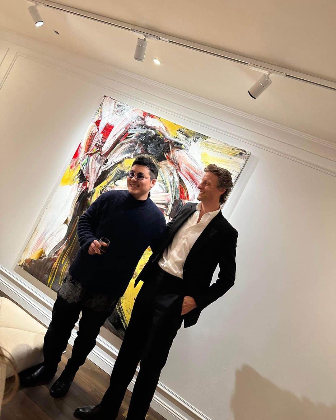 井田幸昌のインスタグラム：「Participating in the show at Villepin HK.  Thank you @arthurdevillepin and @villepin_art  Love you Arthur😘🥰 Hong Kong has been full of vitality. I met many friends in Basel as well. Thank you guys. I got much energy from #hongkong」