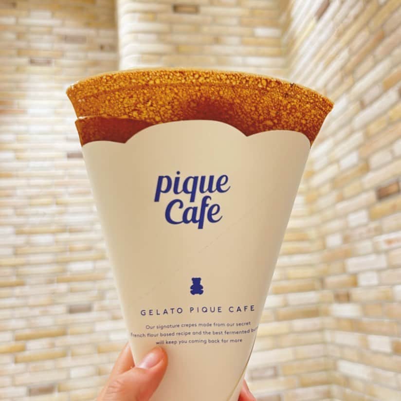 のインスタグラム：「クレープすきすぎ。 生地パリパリでお砂糖ジャリジャリも大好きだし バターじゅわじゅわのバターシュガーもすきだし、 しょっぱい食事系クレープも大好き。  #バターシュガー #バターシュガークレープ #piquecafe」