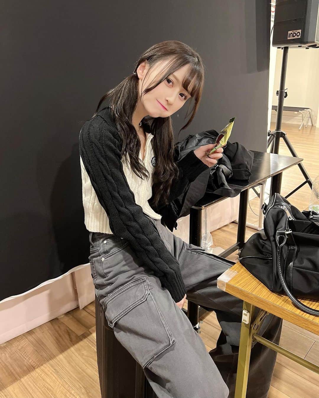山本望叶のインスタグラム：「ツインテール好きなの知ってるよ   #ootd #code #コーデ #春服コーデ #romanticcrown #emoda #ツインテール」