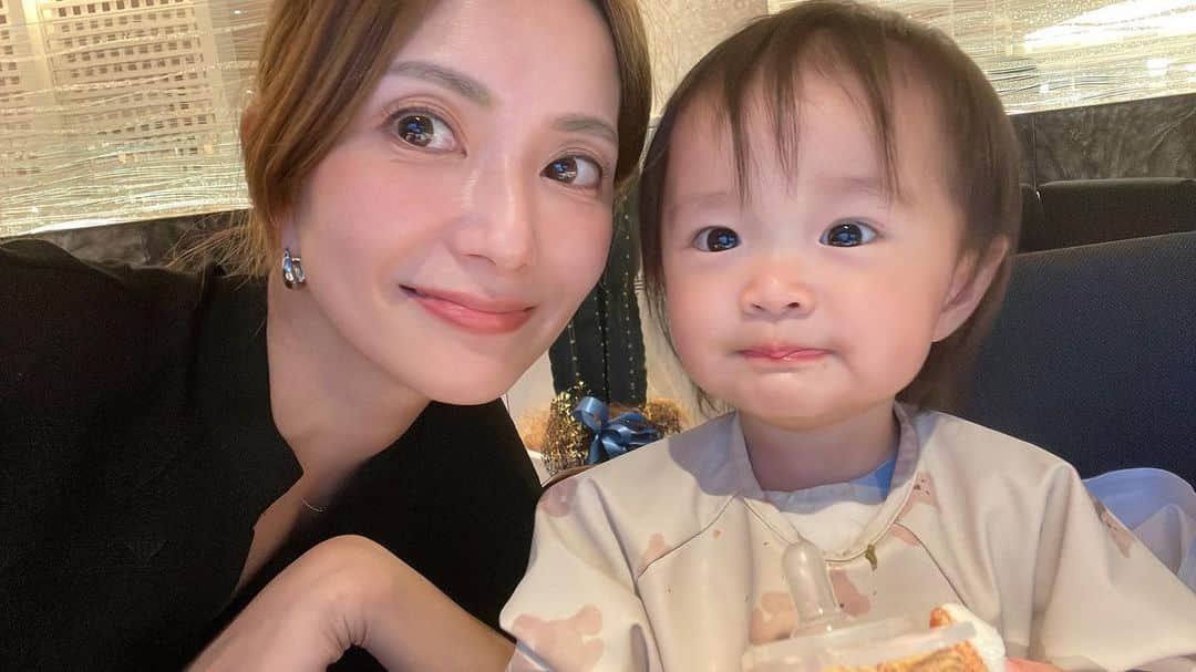 田母神智子のインスタグラム：「仲良しよ👩‍👧💖」