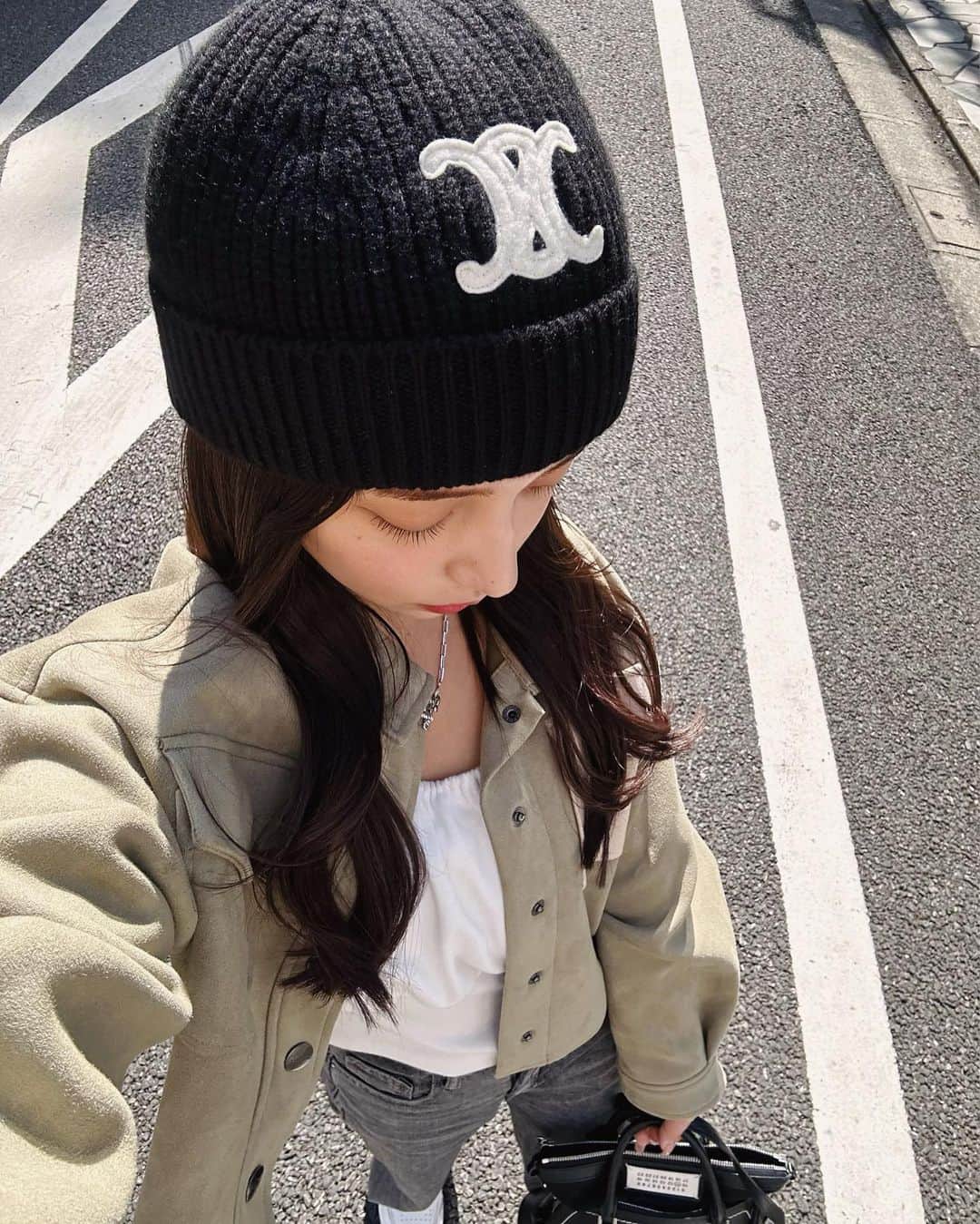 平尾優美花（ゆみちぃ）さんのインスタグラム写真 - (平尾優美花（ゆみちぃ）Instagram)「天気がいいと、歩いて移動してたくさんお散歩するのがすきです👣 新しい発見があるのが楽しくて、ついつい気付いたら食べ過ぎちゃってるけどね🍩🍦🍜」3月23日 21時08分 - hirao_yumika