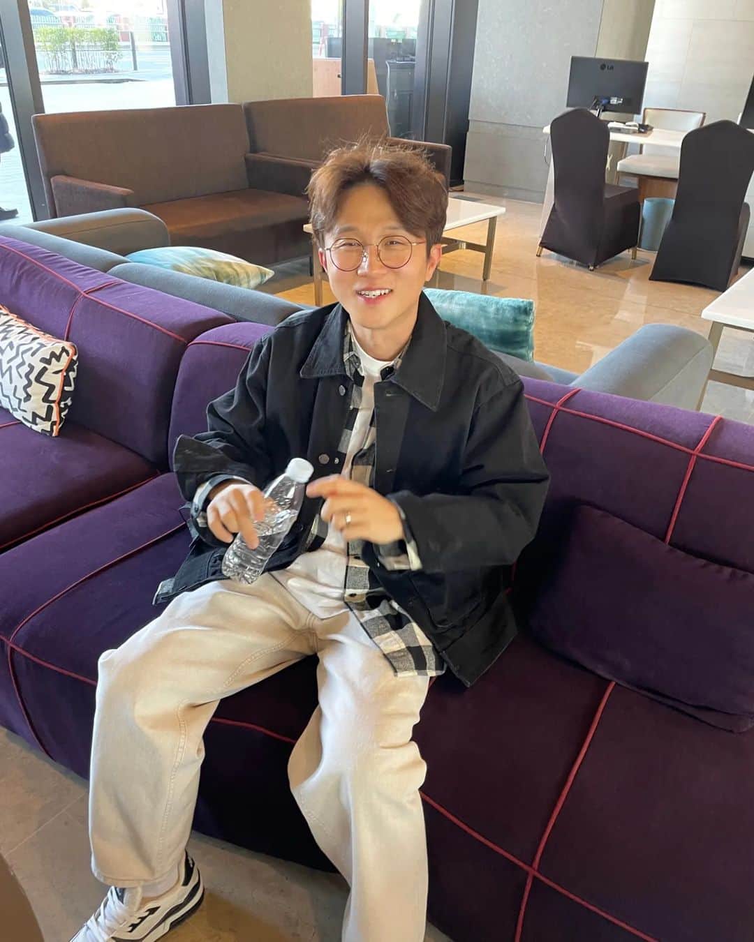 パク・ソングァンのインスタグラム：「## 아 살이 쭉쭉 빠지네...  오랜만에 내 사진 업로드🙋🏻  개봉 3일차」
