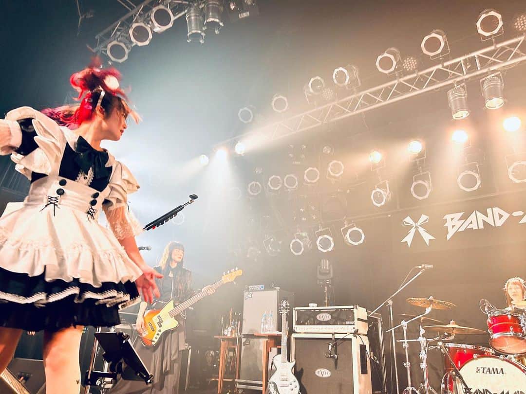 BAND-MAIDさんのインスタグラム写真 - (BAND-MAIDInstagram)「[BAND-MAID 10TH ANNIV. TOUR] day1  KUMAMOTO Thank you all for coming today! Please tweet your feedback with #bandmaid The next show is on March 25 in Kagoshima! #bandmaid #熊本」3月23日 21時21分 - bandmaid.jp