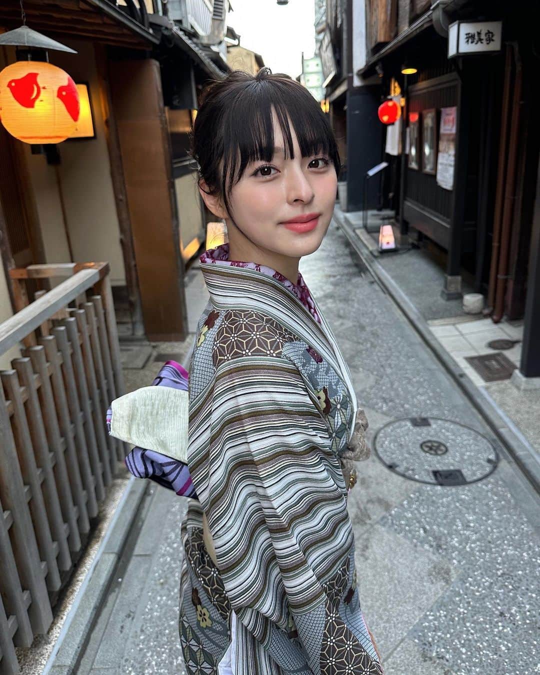 かおりのインスタグラム：「京都へ⛩  風情のある街並みに心癒されました！」