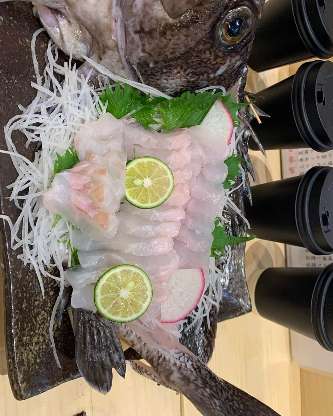 長友光弘のインスタグラム：「函館2日目晩御飯は  遊魚はるさんで釣った魚を料理してもらいました😁  この模様はチバテレで毎週火曜日深夜1時から ワイワイ釣らせてもらいます で観れますよー😁  #ワイワイ釣らせてもらいます #ワイ釣り」