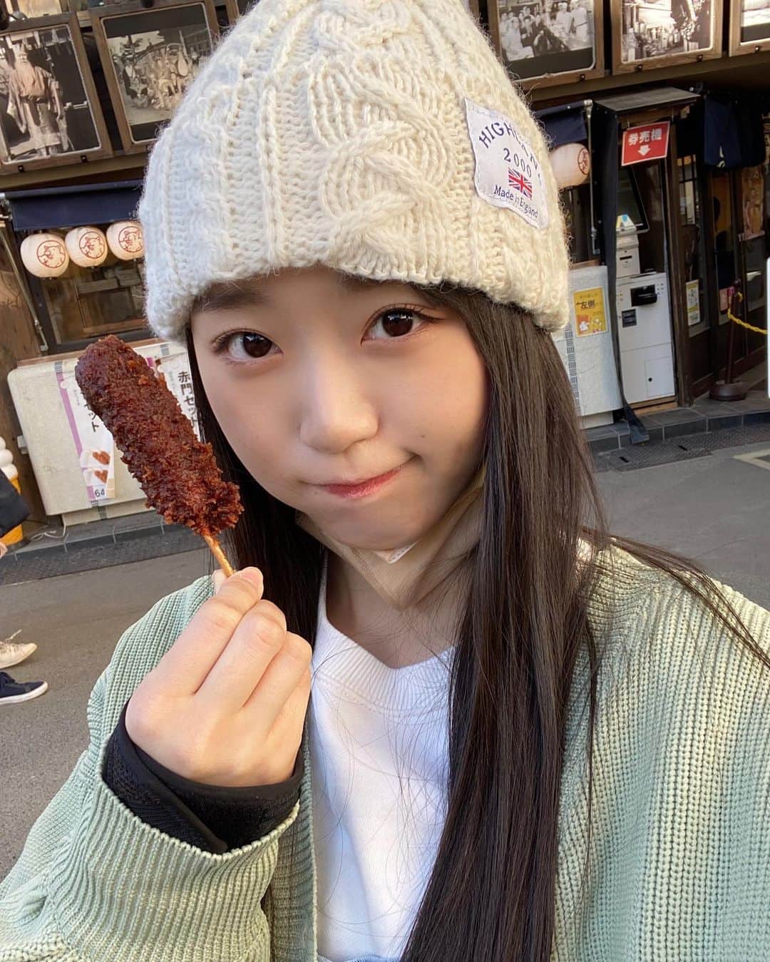 泉綾乃さんのインスタグラム写真 - (泉綾乃Instagram)「載せるタイミング見失ってた…笑笑  遊び尽くした1日🥰  たくさん食べてたくさん歩いて、、、  名古屋、素敵な場所でした✨  またお仕事でも、プライベートでも来れますように😊  #名古屋 #名古屋観光 #久屋大通パーク #名古屋テレビ塔 #大須 #大須商店街 #矢場とん #ひつまぶし #名古屋グルメ」3月23日 21時47分 - _anon_1122