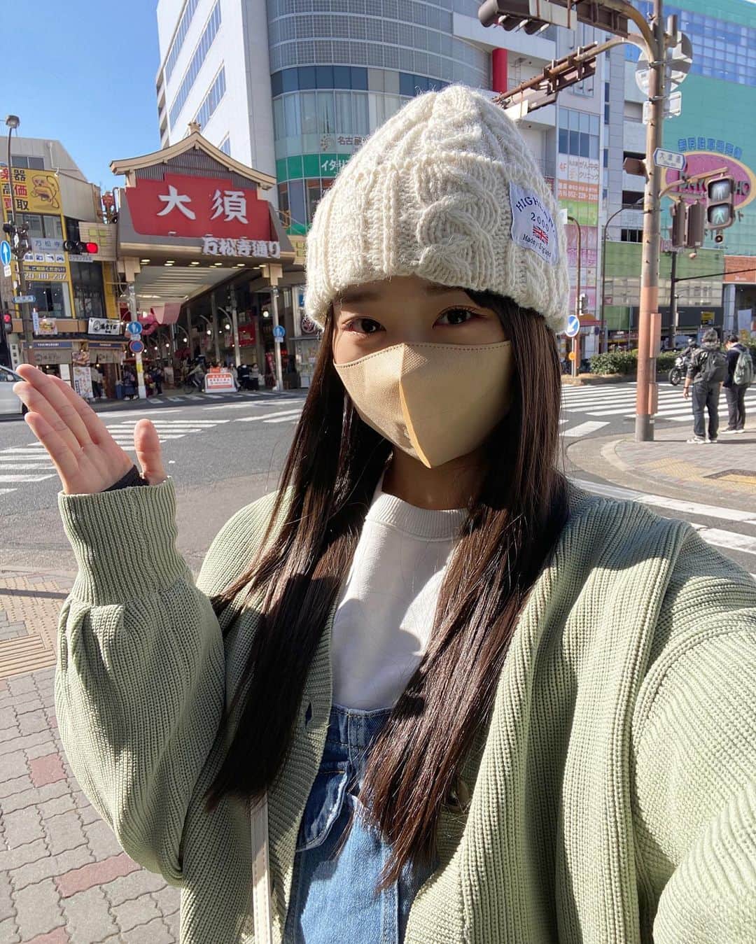 泉綾乃さんのインスタグラム写真 - (泉綾乃Instagram)「載せるタイミング見失ってた…笑笑  遊び尽くした1日🥰  たくさん食べてたくさん歩いて、、、  名古屋、素敵な場所でした✨  またお仕事でも、プライベートでも来れますように😊  #名古屋 #名古屋観光 #久屋大通パーク #名古屋テレビ塔 #大須 #大須商店街 #矢場とん #ひつまぶし #名古屋グルメ」3月23日 21時47分 - _anon_1122
