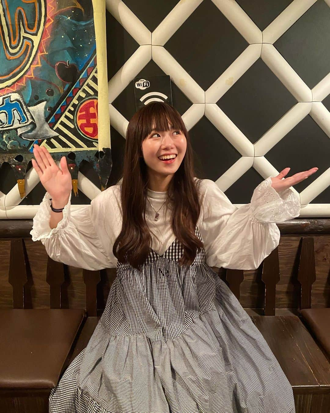 前田鮎花さんのインスタグラム写真 - (前田鮎花Instagram)「ROCK CAFE LOFT🤘 . . . . . . . . . . . . . . . . . . . . . . . . . . #rockcafeloft #cafe #neith #neithtokyo #onespo #ギンガムチェック #spring #春コーデ #student #ootd #y2k #90年代ファッション #대학생 #대학생코디 #봄코디 #ㅇㅇㅌㄷ　#gal #ギャル #갸루」3月23日 22時12分 - ayuka_maeda