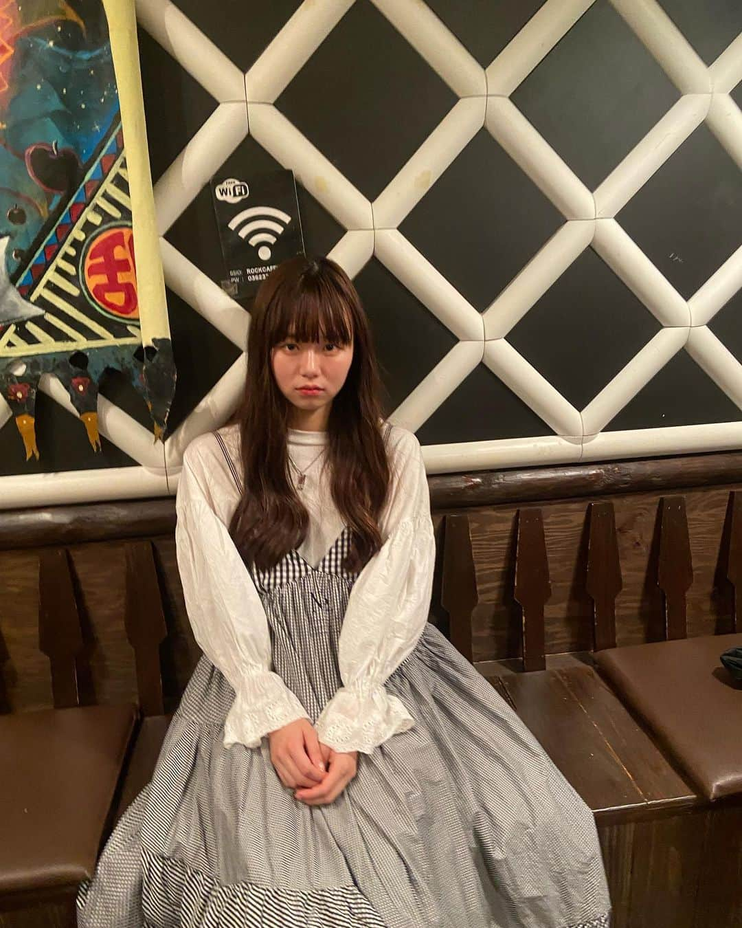 前田鮎花さんのインスタグラム写真 - (前田鮎花Instagram)「ROCK CAFE LOFT🤘 . . . . . . . . . . . . . . . . . . . . . . . . . . #rockcafeloft #cafe #neith #neithtokyo #onespo #ギンガムチェック #spring #春コーデ #student #ootd #y2k #90年代ファッション #대학생 #대학생코디 #봄코디 #ㅇㅇㅌㄷ　#gal #ギャル #갸루」3月23日 22時12分 - ayuka_maeda