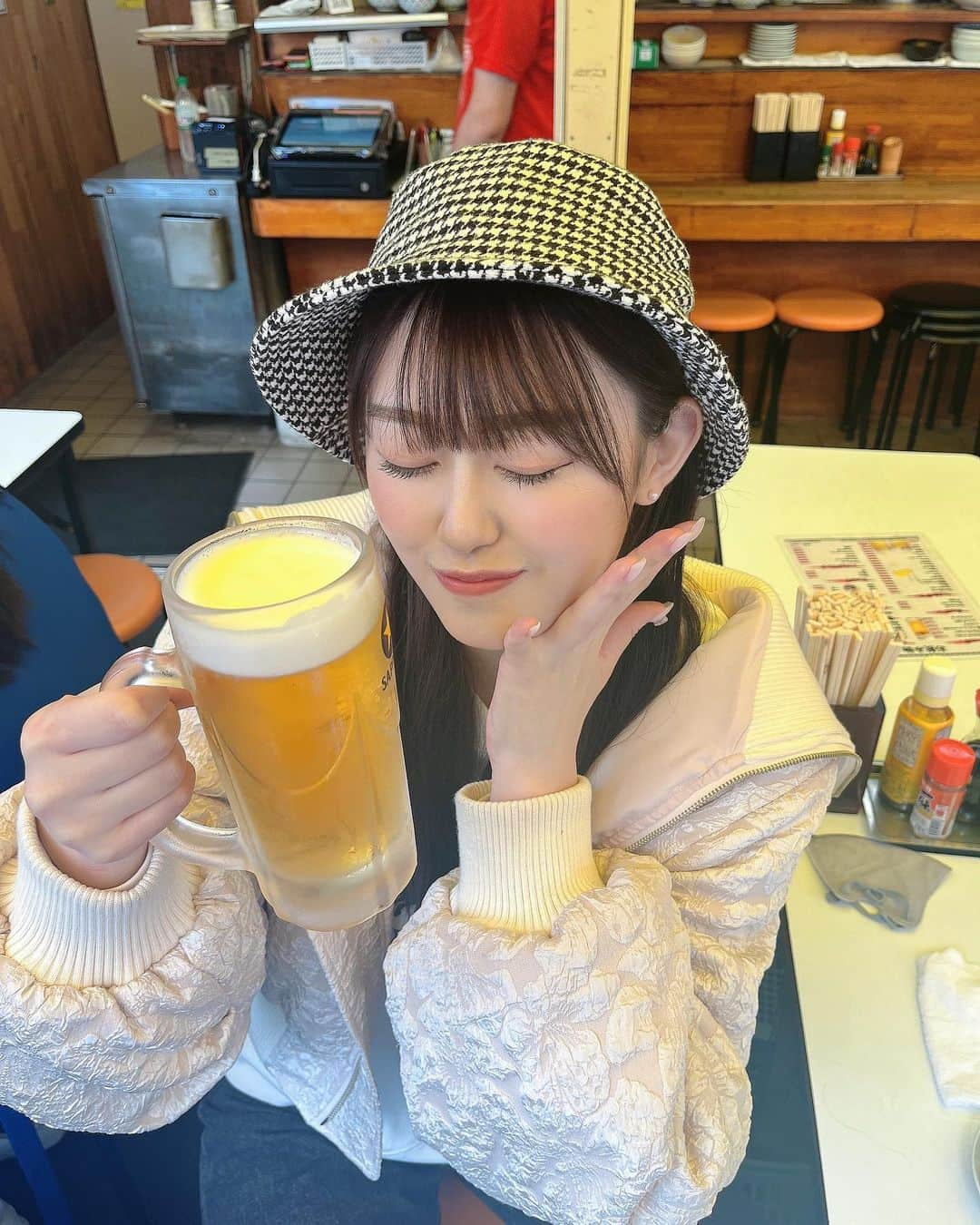 高橋真由さんのインスタグラム写真 - (高橋真由Instagram)「・ 好きなお酒はビールです！」3月23日 22時13分 - takahashi__mayu