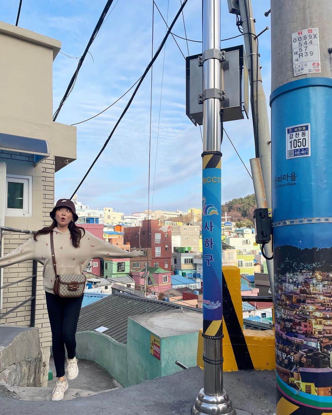 西口真央さんのインスタグラム写真 - (西口真央Instagram)「初釜山🇰🇷🫰 4年ぶり？の韓国はずっっっと行ってみたかった釜山！ 雨予報がほとんど雨に打たれず、ラッキーイムニダ〜💛 네！감사합니다〜❤️  #釜山 #釜山旅行 #Busan」3月23日 22時36分 - maaaaaaaoo_1003