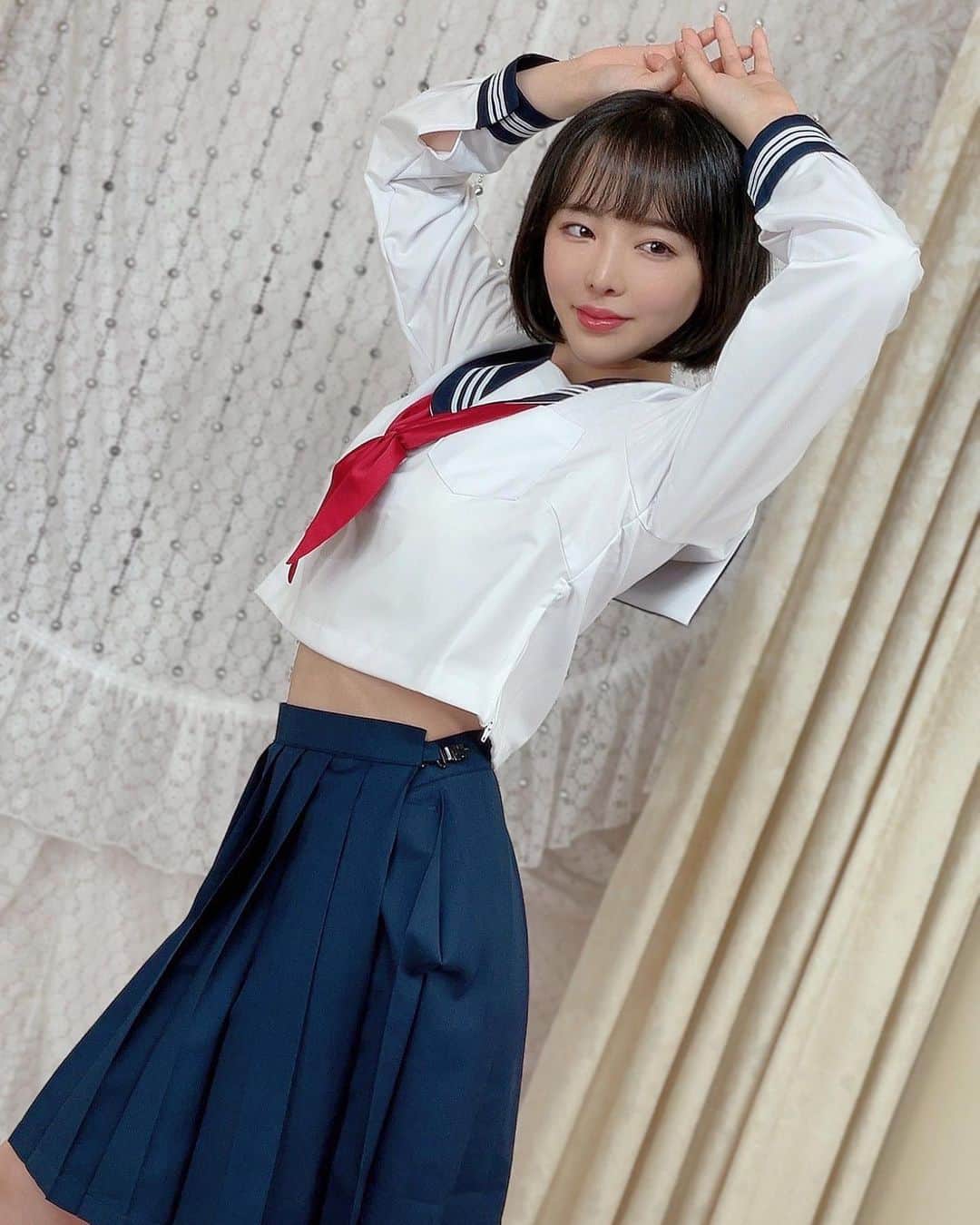 のインスタグラム：「今日は秋葉原で制服コスプレでイベントしました☺️会いに来てくださった皆様ありがとうございます💕とっても楽しかったです！！！！！  次回は5/20岡山県で開催予定です🌸 東京から行くのは大変だと思うので💦 九州関西中国四国地方の方のご参加お待ちしています☺️」