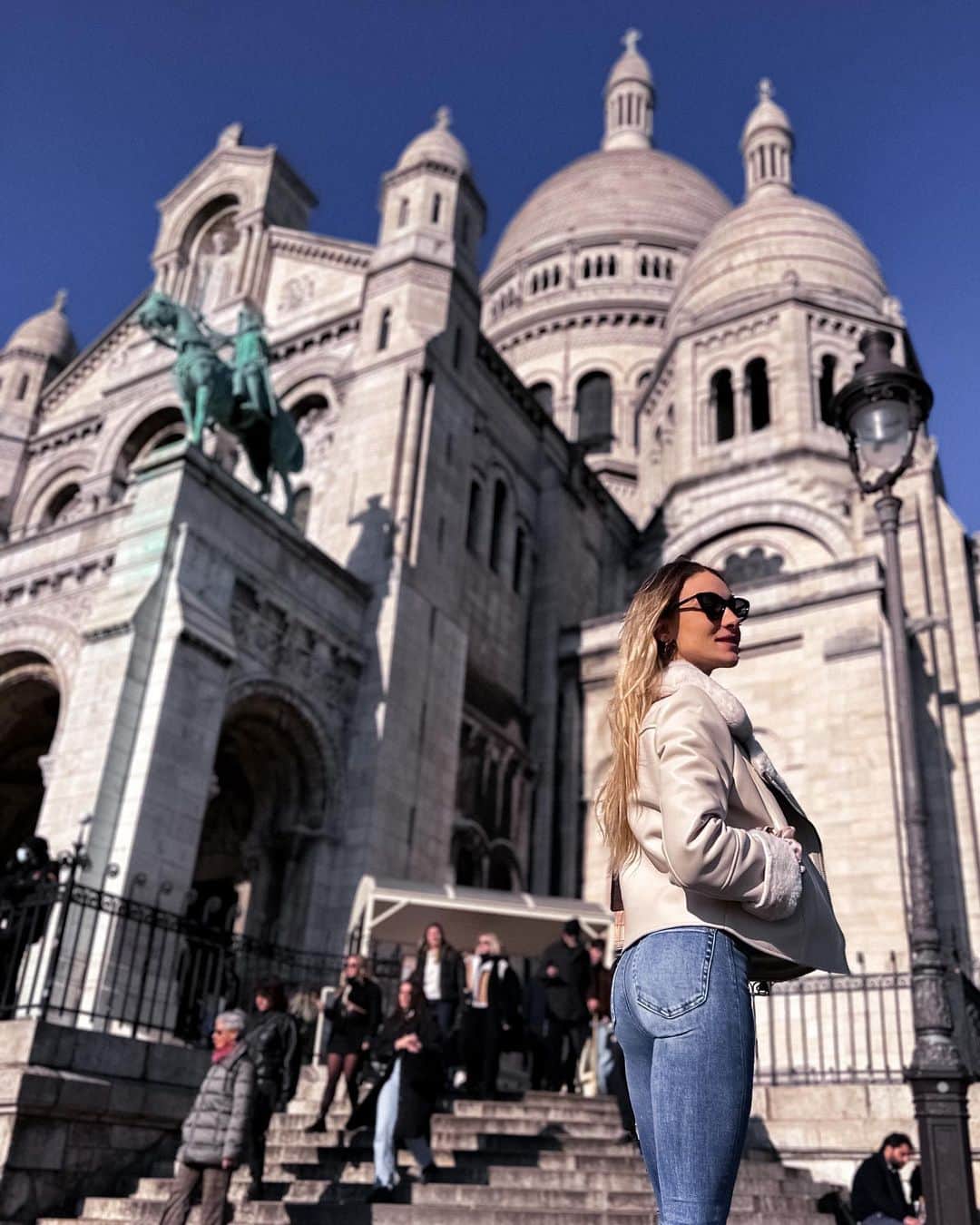 アガタ・クリゲルのインスタグラム：「One more from beautiful Paris ✨」