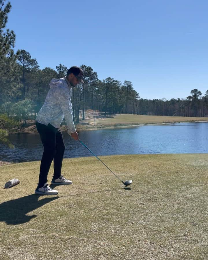 クリント・デンプシーのインスタグラム：「Good times ⛳️」