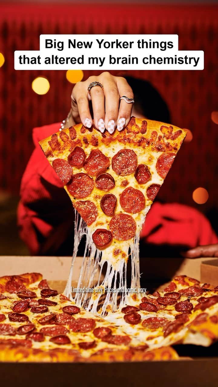 Pizza Hutのインスタグラム：「one bite and ur forever changed」