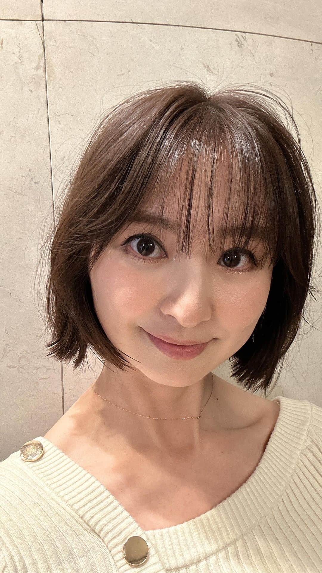 篠田麻里子のインスタグラム：「@eri_miyamoto2394  えりさんに春仕様にしてもらいました♡  ふんわり感がたまらない🌷😍  #春色カラー」