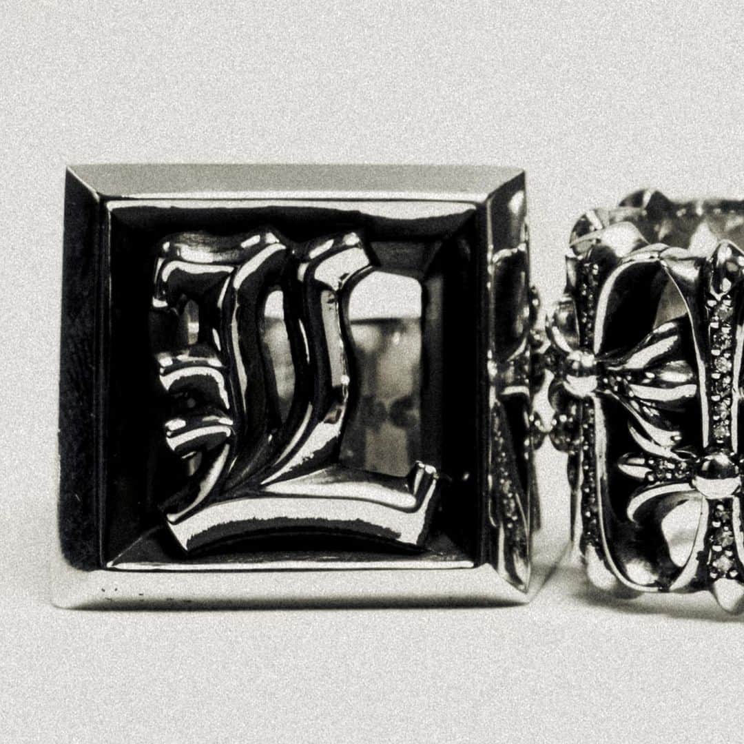 クロムハーツのインスタグラム：「++」