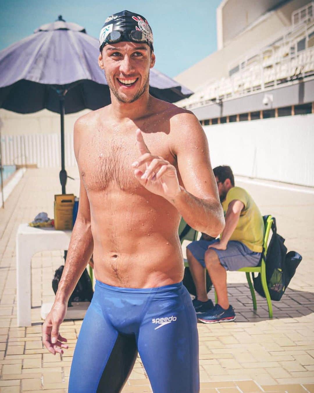 のインスタグラム：「Work hard and have fun 😁  . . . . 📸 @lisaapou」