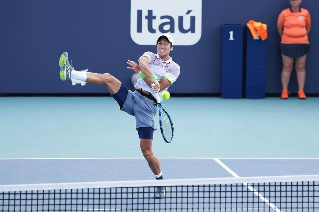 綿貫陽介さんのインスタグラム写真 - (綿貫陽介Instagram)「嬉しいマスターズ本戦初勝利😄 #MiamiOpen #tennis  #テニス  #初勝利 #マイアミ」3月24日 9時05分 - tennisuke412