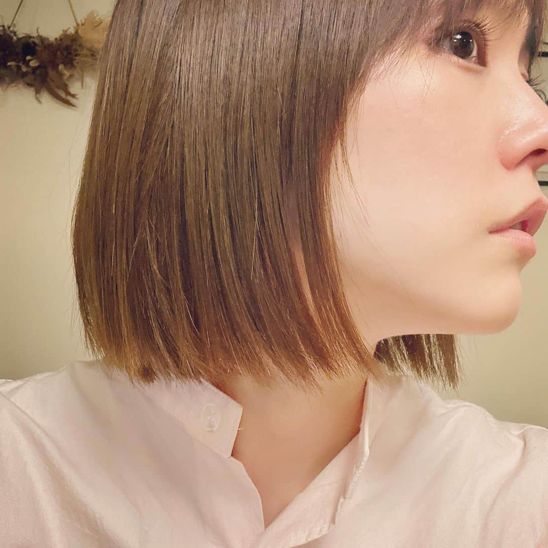 桐谷美玲さんのインスタグラム写真 - (桐谷美玲Instagram)「髪のメンテナンスへ。 カットラインが美しい🤤❤️ 関係ないけど、ついに花粉症デビューしたっぽい。色々止まらないよーーー🤧😢😭」3月24日 19時57分 - mirei_kiritani_
