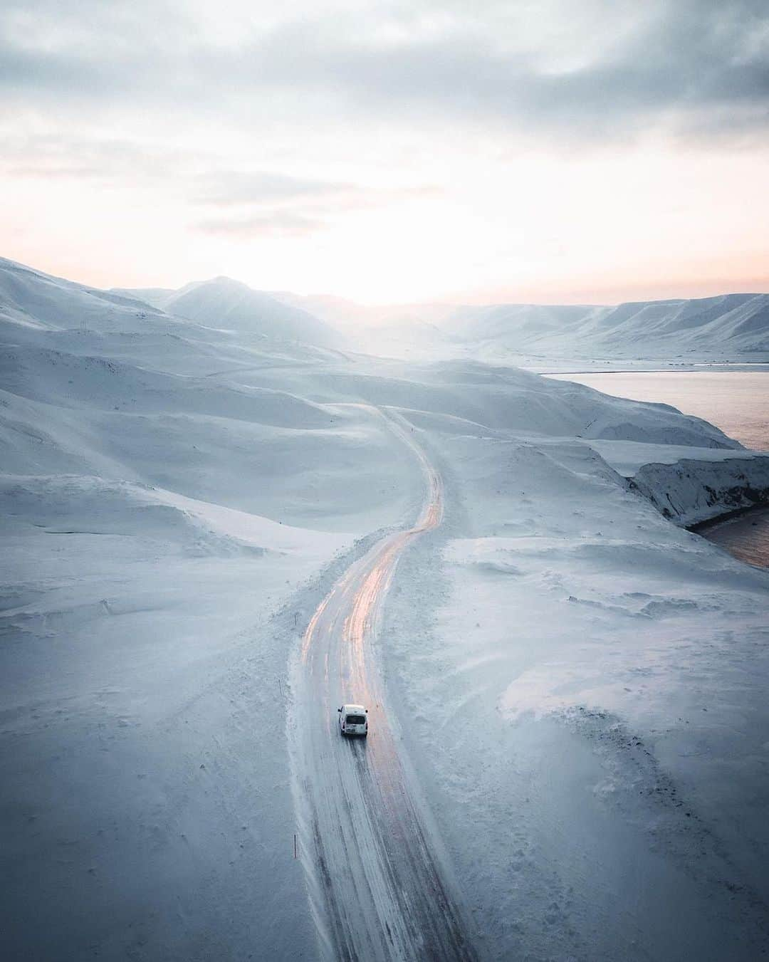 Canon Photographyさんのインスタグラム写真 - (Canon PhotographyInstagram)「What type of photography do you prefer?   1. Digital? 2. Drone? 3. Film?   Photography by @norrisniman  Curated by @rupertporpora  . . . . . . #drone #coldweather #ice #earth #dji #roamtheplanet #roamtheworld #planetearth #topdowndroneshots #composition #minimalist」3月24日 20時15分 - cpcollectives