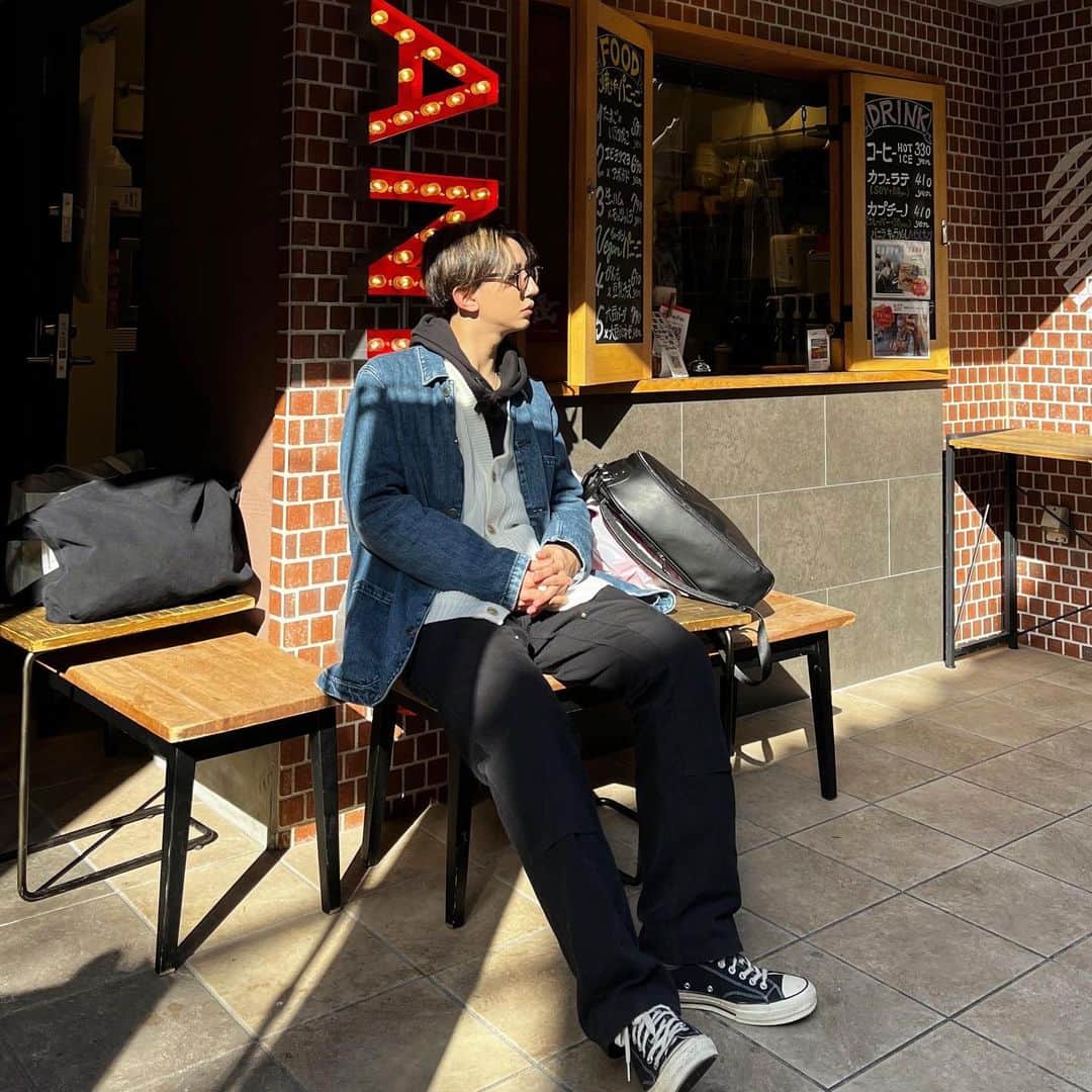 上野裕次郎さんのインスタグラム写真 - (上野裕次郎Instagram)「人生長いし、たまには朝からゆっくりカフェラテでも飲んでから仕事向かおうって日の写真☕️☀️」3月24日 20時36分 - yujirooo_85_
