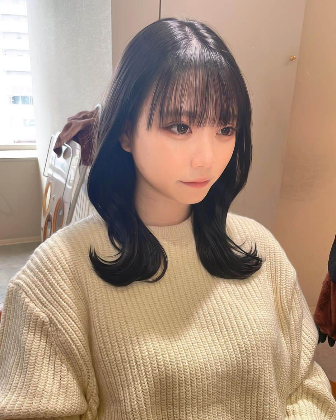 グレースバイアフロート【公式】さんのインスタグラム写真 - (グレースバイアフロート【公式】Instagram)「くびれヘアをご紹介·͜· ︎︎ᕷ  巻くのが簡単で、小顔に見えるよう骨格に合わせてカットさせて頂きます🫶🏻  可愛いと思ったら是非カウンセリングの際にお使いください🫶🏻  @azusa8924    #梅田美容室  #大阪サロン  #茶屋町  #髪質改善トリートメント  #カラー  #韓国式根元パーマ  #メンズパーマ  #ツイスパ  #ニュアンスパーマ  #トレンドカラー  #モデル募集中  #ハイトーン  #clarity  #claritycolor  #navy  #大阪  #美容室  #ピンクカラー  #ラベンダーカラー  #金髪  #韓国ヘア  #ニュアンスカラー  #ショートヘア  #ミディアムヘア  #ロングヘア  #ヘアアレンジ  #大阪カラー  #韓国風ヘア #後れ毛カット  #韓国ヘア」3月24日 20時40分 - gracebyafloat