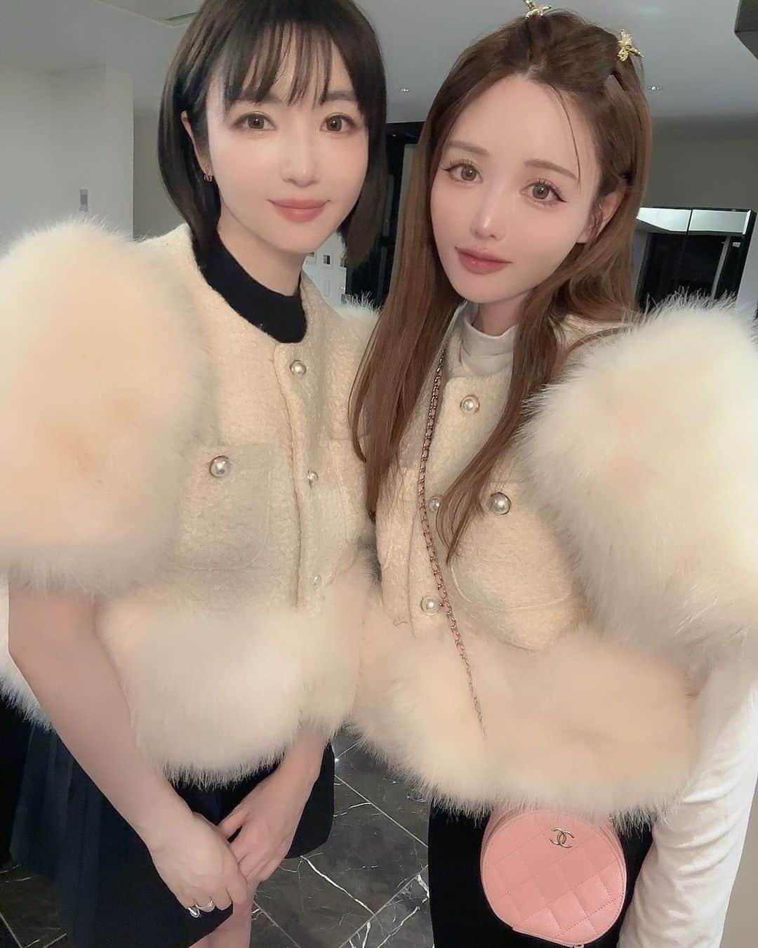 森下悠里のインスタグラム：「静香姫と💕  お人形のように完璧に綺麗で可愛くて お肌も真っ白🤍  こんなに綺麗なのにめちゃくちゃ面白くて 優しくて最高なの😌💕」