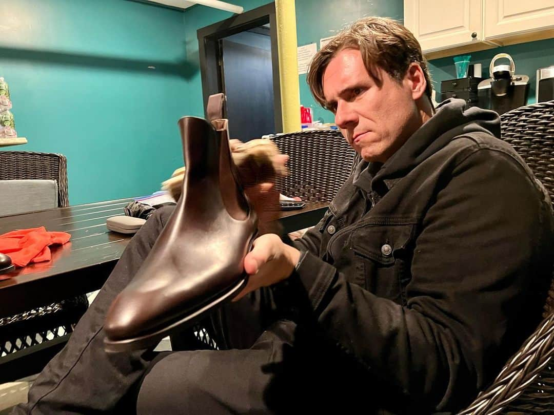 トム・リントンさんのインスタグラム写真 - (トム・リントンInstagram)「Come to our show tonight or receive das boot! 🚣」3月24日 12時38分 - tomdlinton