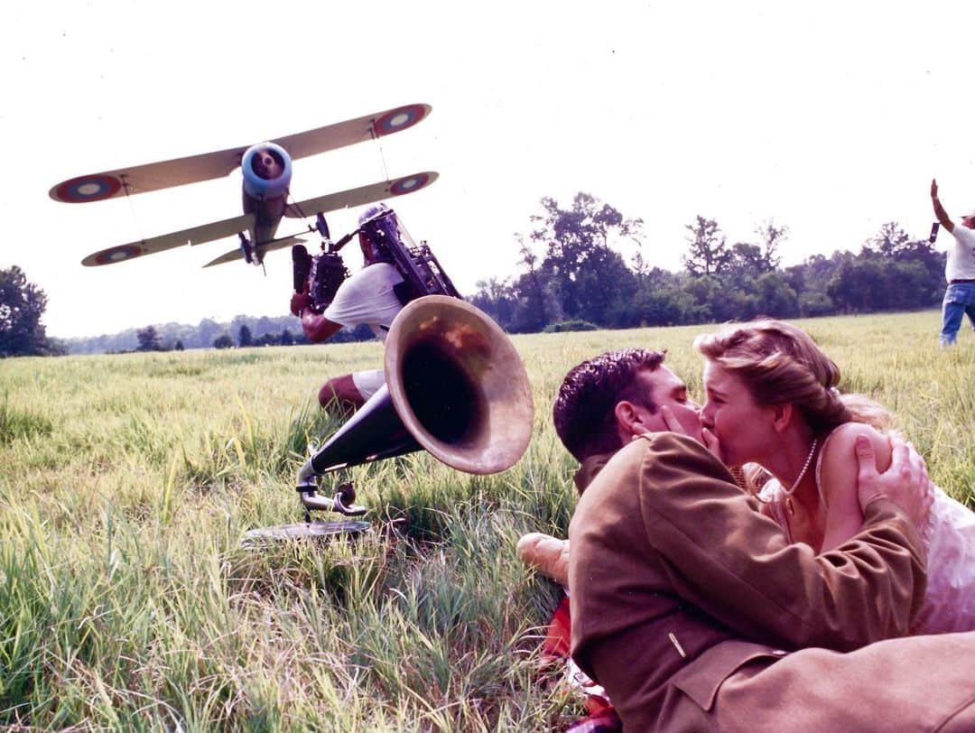 エディ・マクリントックのインスタグラム：「1997 My 2nd acting job. Playing a WWI Fighter Pilot, for a CD ROM game in Mobile, Alabama. The week before, I was a Production Assistant with the same crew. As you can see, the bi-plane came in way too low, and is being waved off. The steadicam operator had to ditch the camera. I never knew how close I came to a dirt nap.」